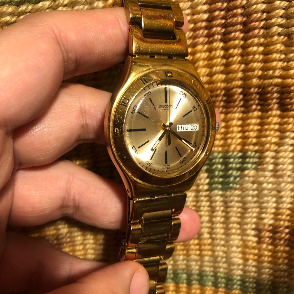 Swatch Unisex Gold-Tone Stainless Steel Watch - Gold
Swiss movement - Picture 2 of 4